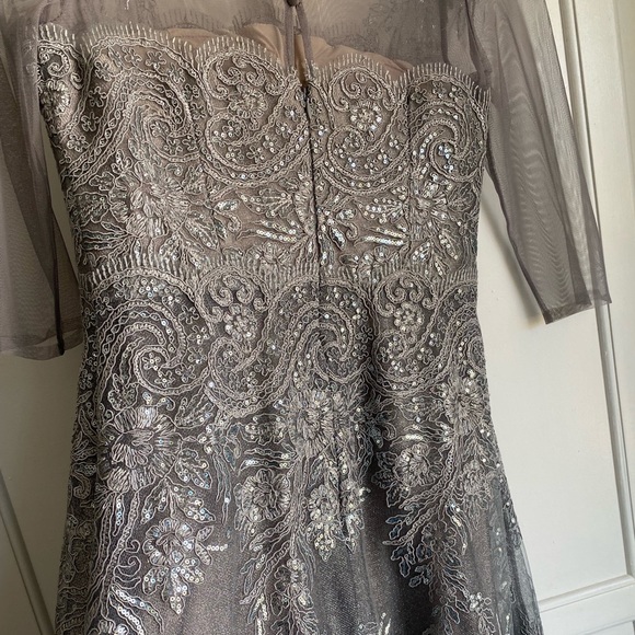 Teri Jon grey sequined long sleeve gown like new size 6 - Picture 7 of 15